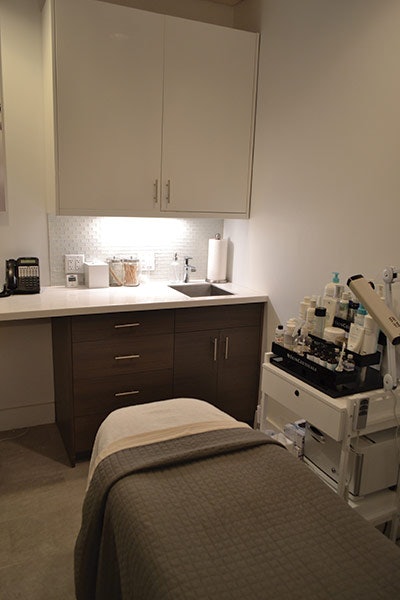 CM: We have medical roundtables every Friday, in which the medical director, estheticians and the PAs all sit down and discuss what is going on at the spa. We come up with a lot of treatments at the medical roundtable. We also have a full-time clinical director who used to practice with us. Sometimes the clinical director, estheticians or PAs will come up with a treatment. If it works, we add it to the menu.