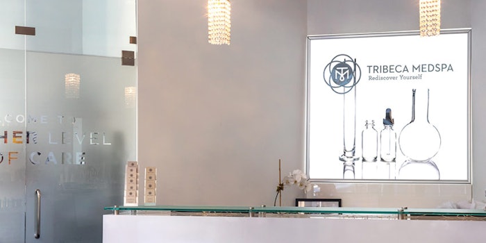 SI1912_spasnapshot_Natural-Light_Frontdesk_cropinternet_850_np