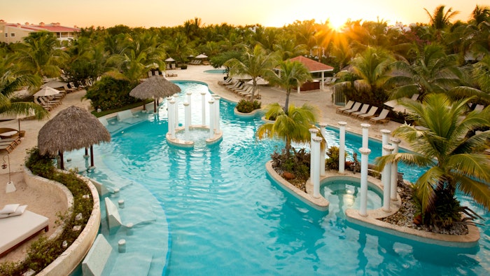 Meliá Caribe Beach Resort, Tropical Swimming Pool Gabi Club