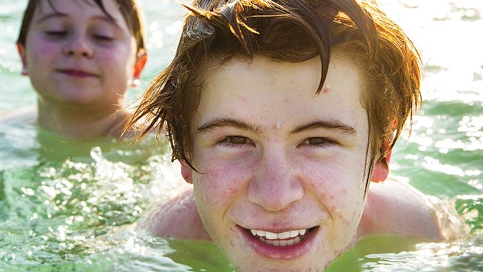 Ds2105 Serene Dreamstime Xxl 71989596 850np