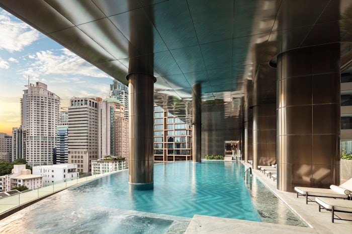 Sindhorn Kempinski Hotel Bangkok, Pool with a View