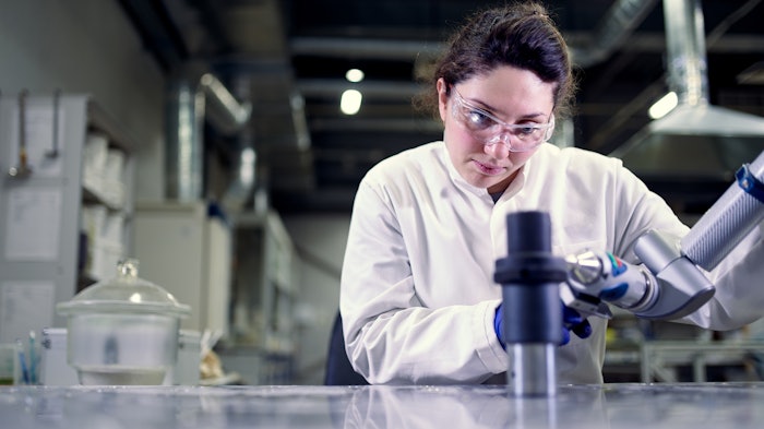 The new study develops potential treatment methods for chronic wounds and offers the possibility of tailoring skin implants to the specific wound