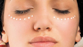 Si2202 Eye Dreamstime Xxl 44724556 850np