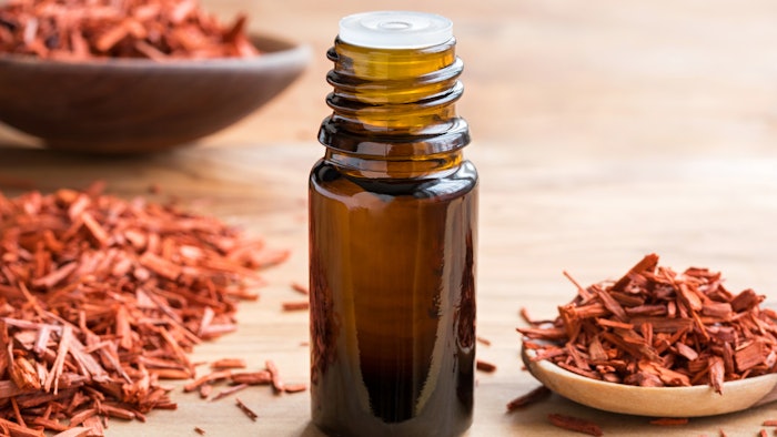 Indian sandalwood oil could serve as a protective and anti-aging active in cosmetics and dermatology against environmental stressors.