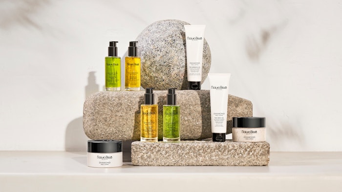 Natura Bisse Diamond Well Living Collection Lifestyle Photo Press