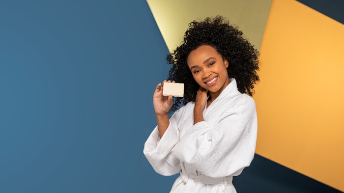 Syndopour 200-MB is mild, 100% soap-free and dermatologically- tested to give formulators and manufacturers the ability to create a variety of mild, pH-balanced hair, body and facial bars, tailored to sensitive skin and scalps.