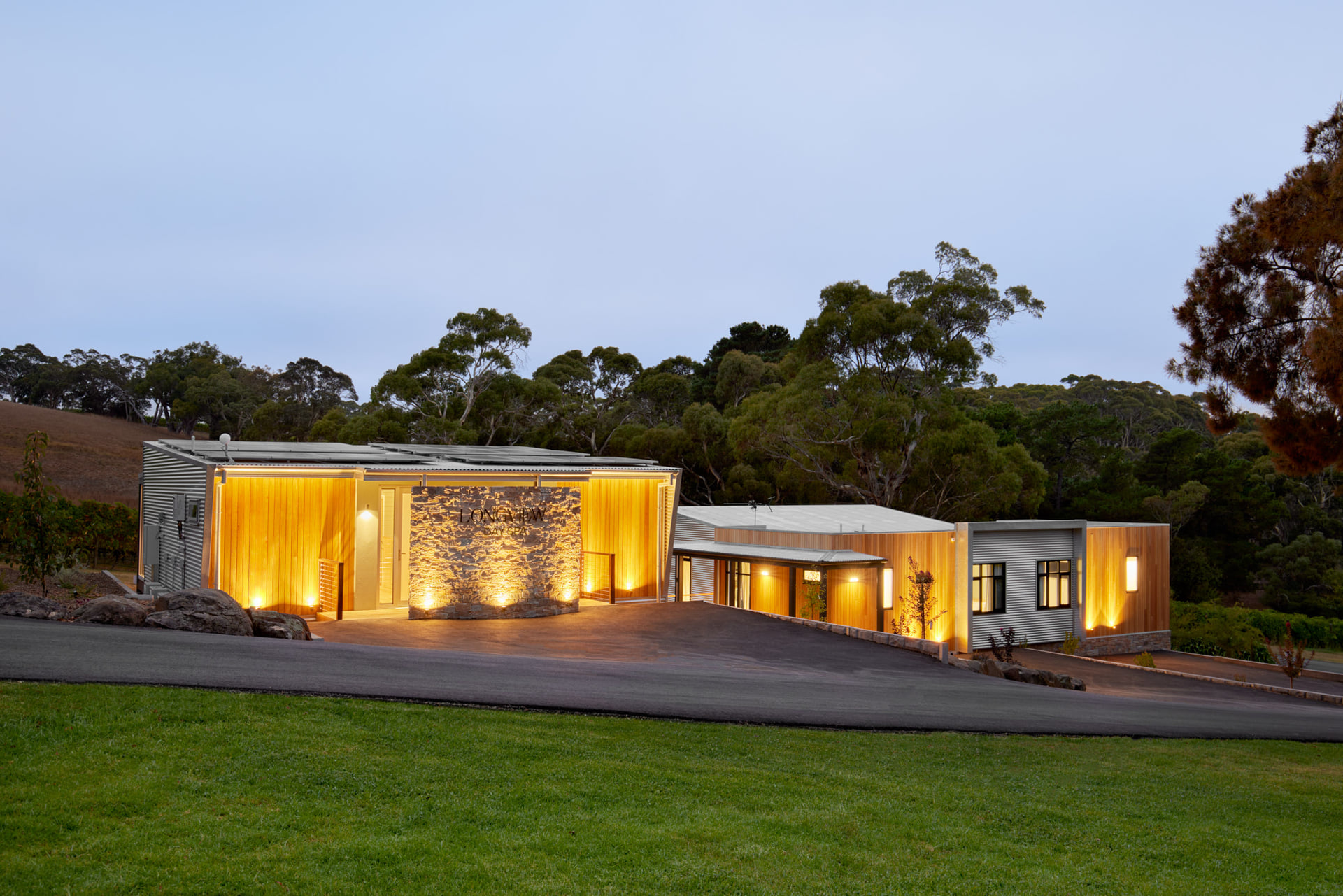 [Image via Longview Vineyard's Facebook page]