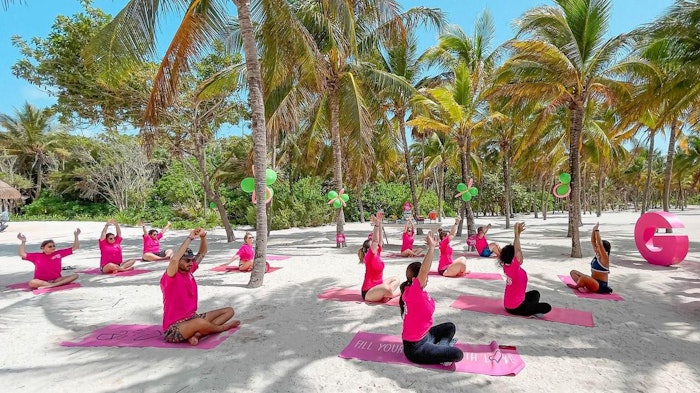 global wellness day #thinkmagenta yoga in mexico