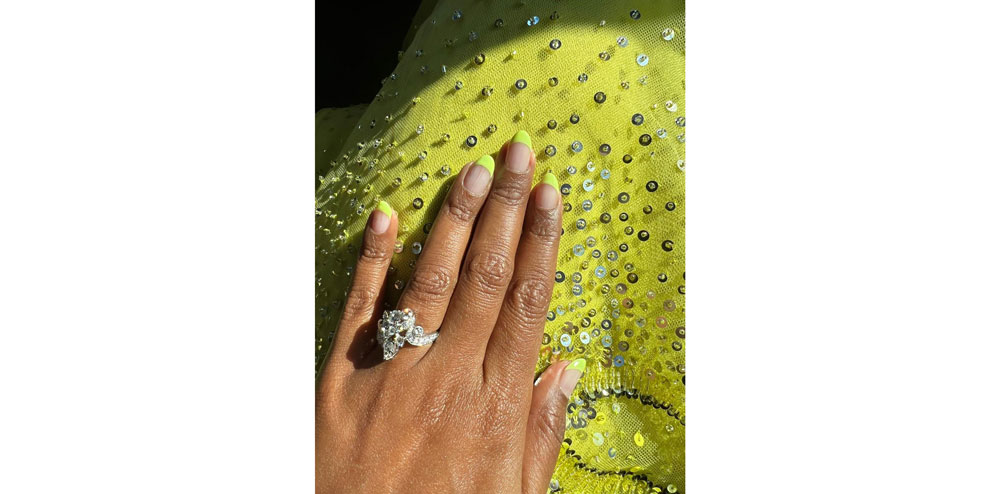 Mindy Kaling, nails by Thuy Nguyen