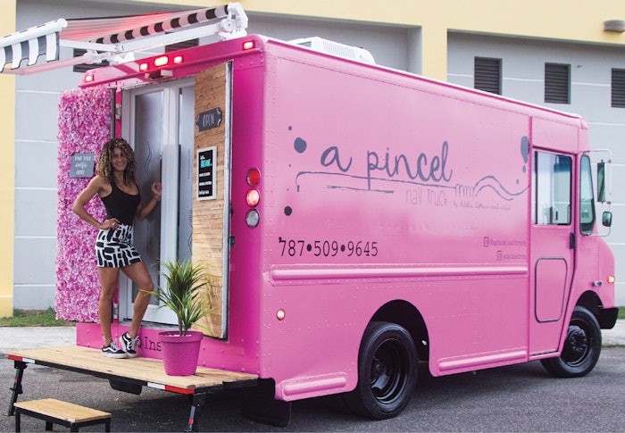 Adelis Lebrón outside A Pincel Nail Truck