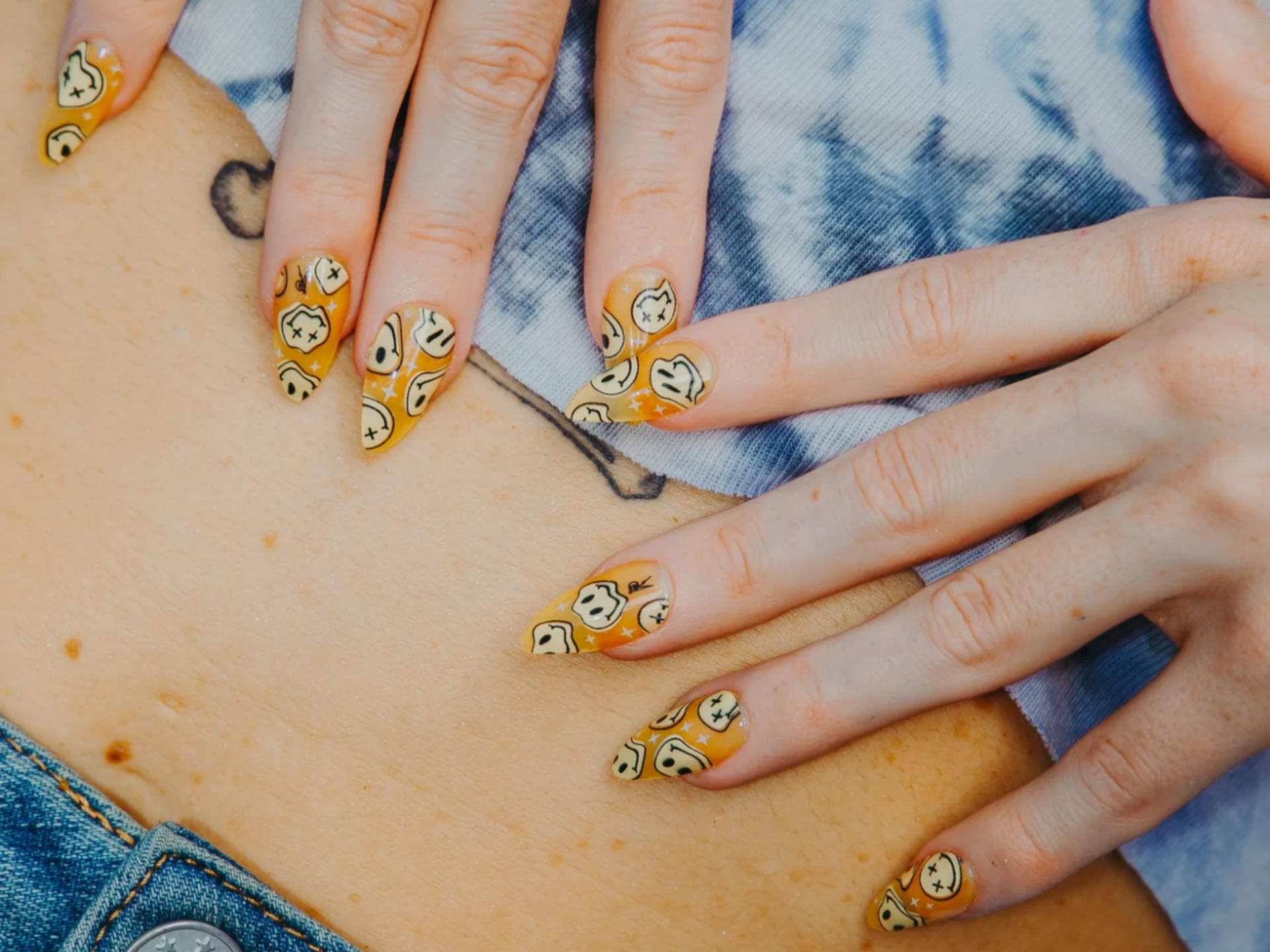 Acid Smiley Nailz from Rave Nailz