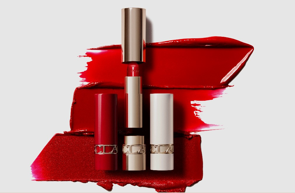 The new generation of Joli Rouge offers a formula with 80% ingredients of natural origin.