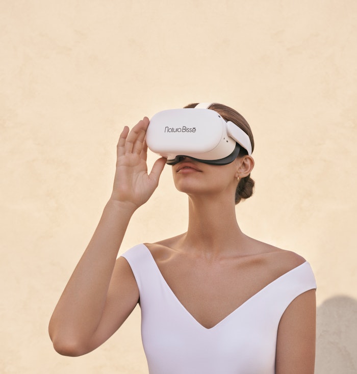 The Five Senses Treatment utilizes Natura Bisse's Mindful Touch virtual reality technology.