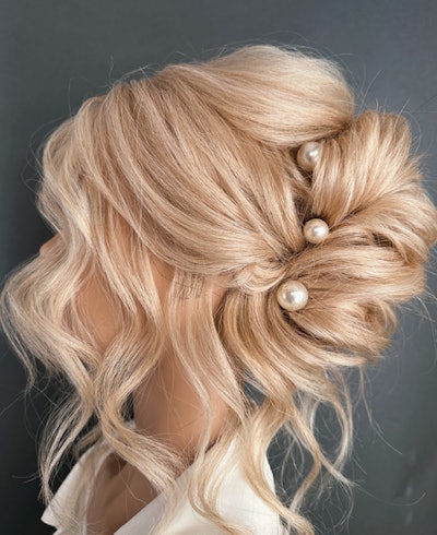 Textured Midi Bun by Jocelyn Emerson, Updos By Jocelyn (@updos.by.jocelyn)