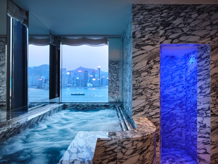 Hydrotherapy pool at Asaya Spa at Rosewood Hong Kong