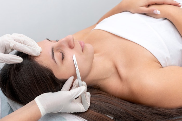 3 Educational Courses All About Dermaplaning