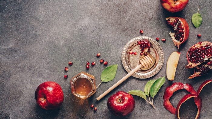 The SymFrequency collection, featuring apple and pomegranate ingredients, impressed the jury with its sustainable extraction technology and positive environmental impact.