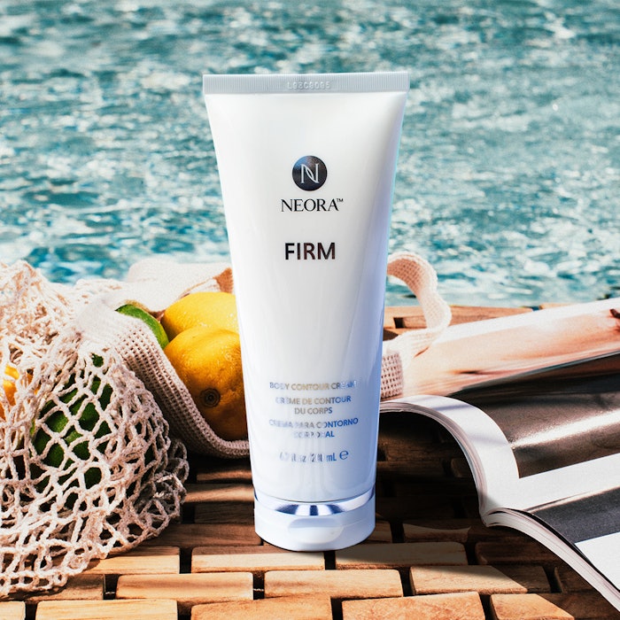 Us En Firm Pool Lifestyle (2)