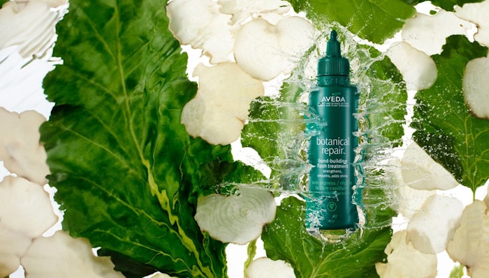 This powerful addition to the renowned Botanical Repair collection is Aveda’s ultimate solution for stronger and 2x smoother hair in just ten seconds.