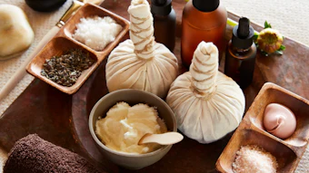 5 Key Ingredients for a Therapeutic Poultice