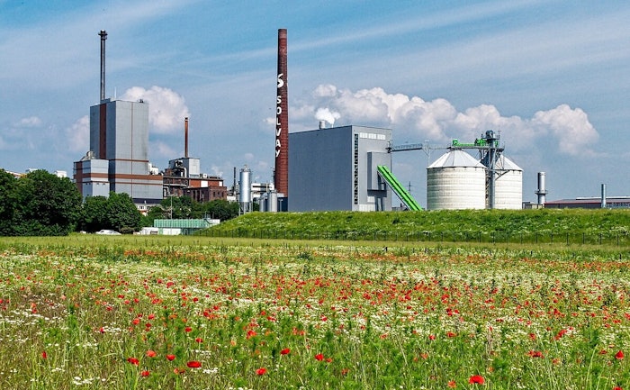 The annual integrated report details the group’s financial and extra-financial progress, governance, remuneration and risk management practices.