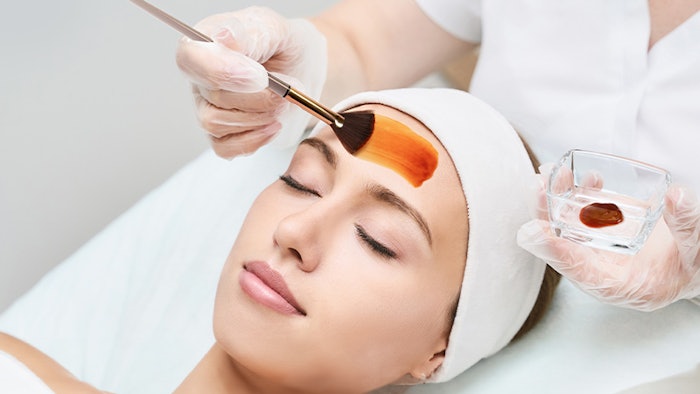 Walk through the steps of Osmosis' Facial Infusion Skin Ritual, featuring microchanneling and cooling massage techniques, for WellSpa 360's Tutorial Tuesday.