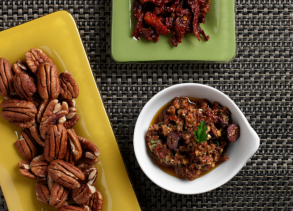 pecan tomato tapenade
