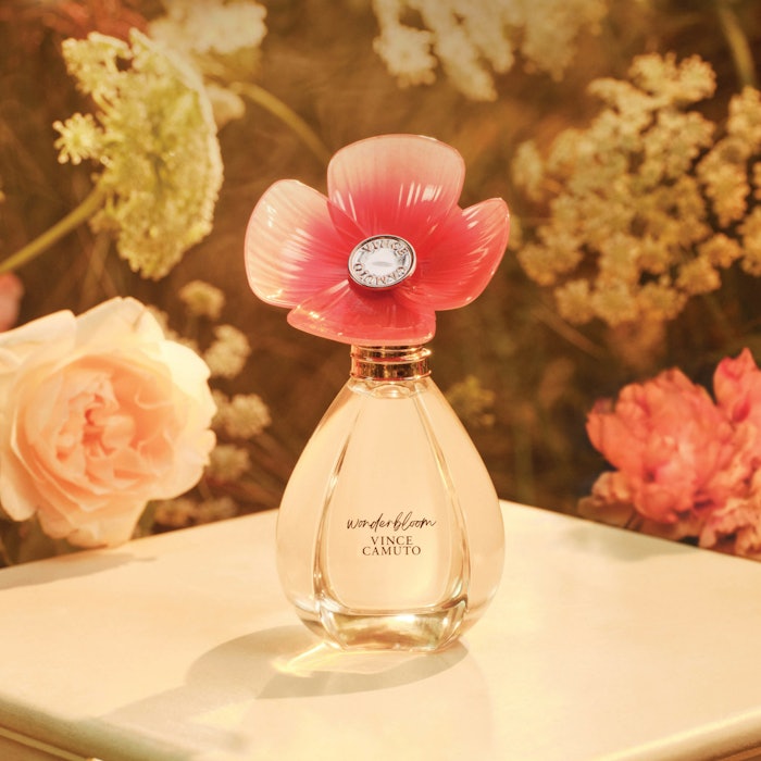 Wonderbloom, inspired by a modern interpretation of an enchanted garden, is a blend of blooming florals and refreshing fruits with a splash of creamy almond milk for the girls who vibrate with energy and know exactly what they want.