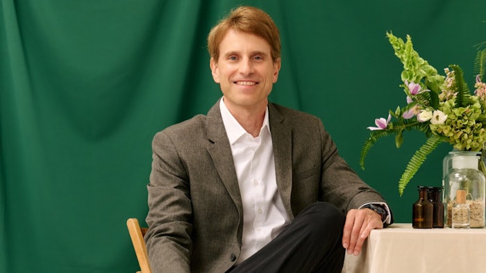 Granel previously worked as a senior perfumer at the Kao Corporation.