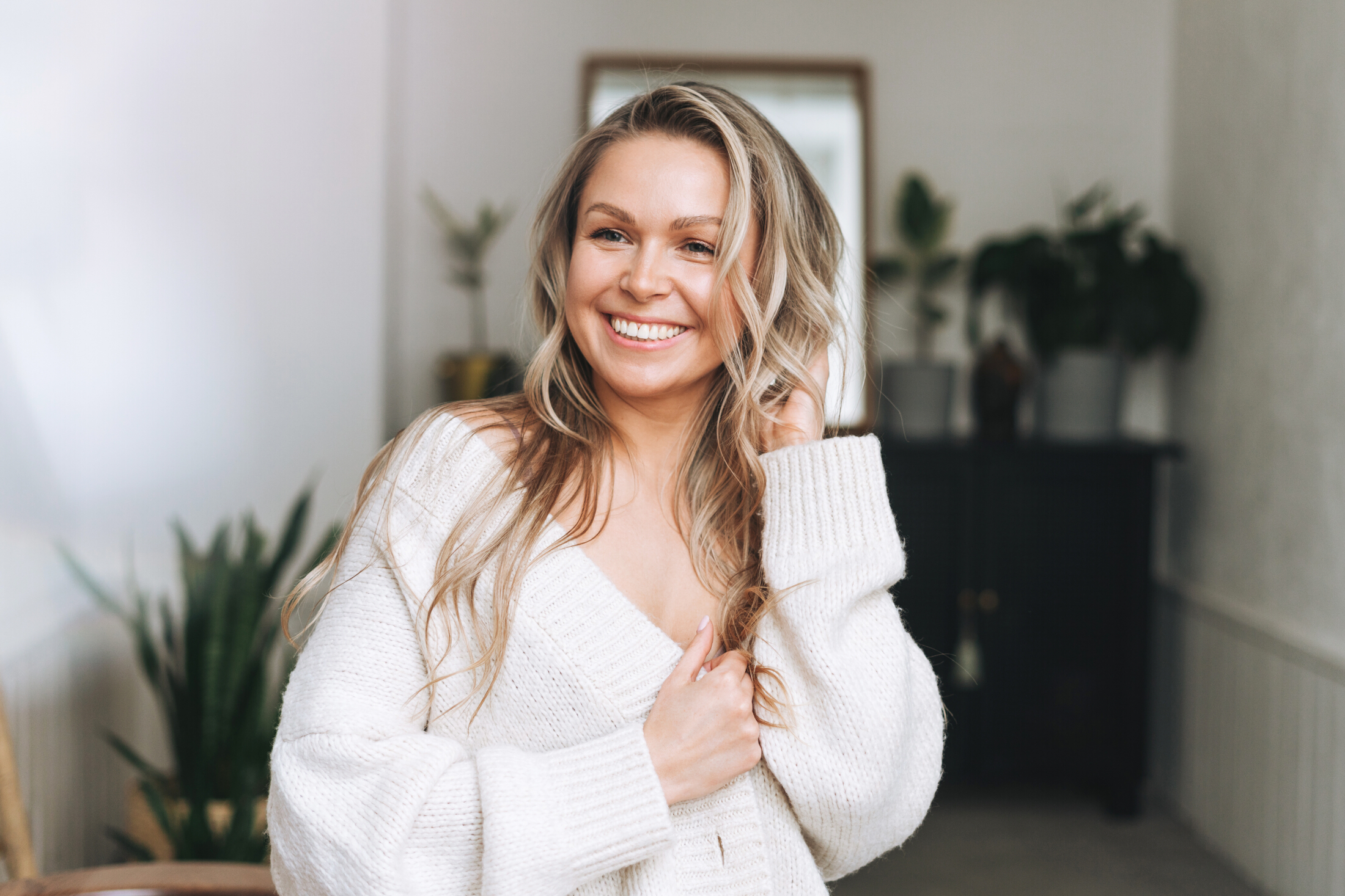 Woman Long Blonde Hair Sweater Off Shoulder Smiling Healthy Hair And Skin Adobe Stock 426799466