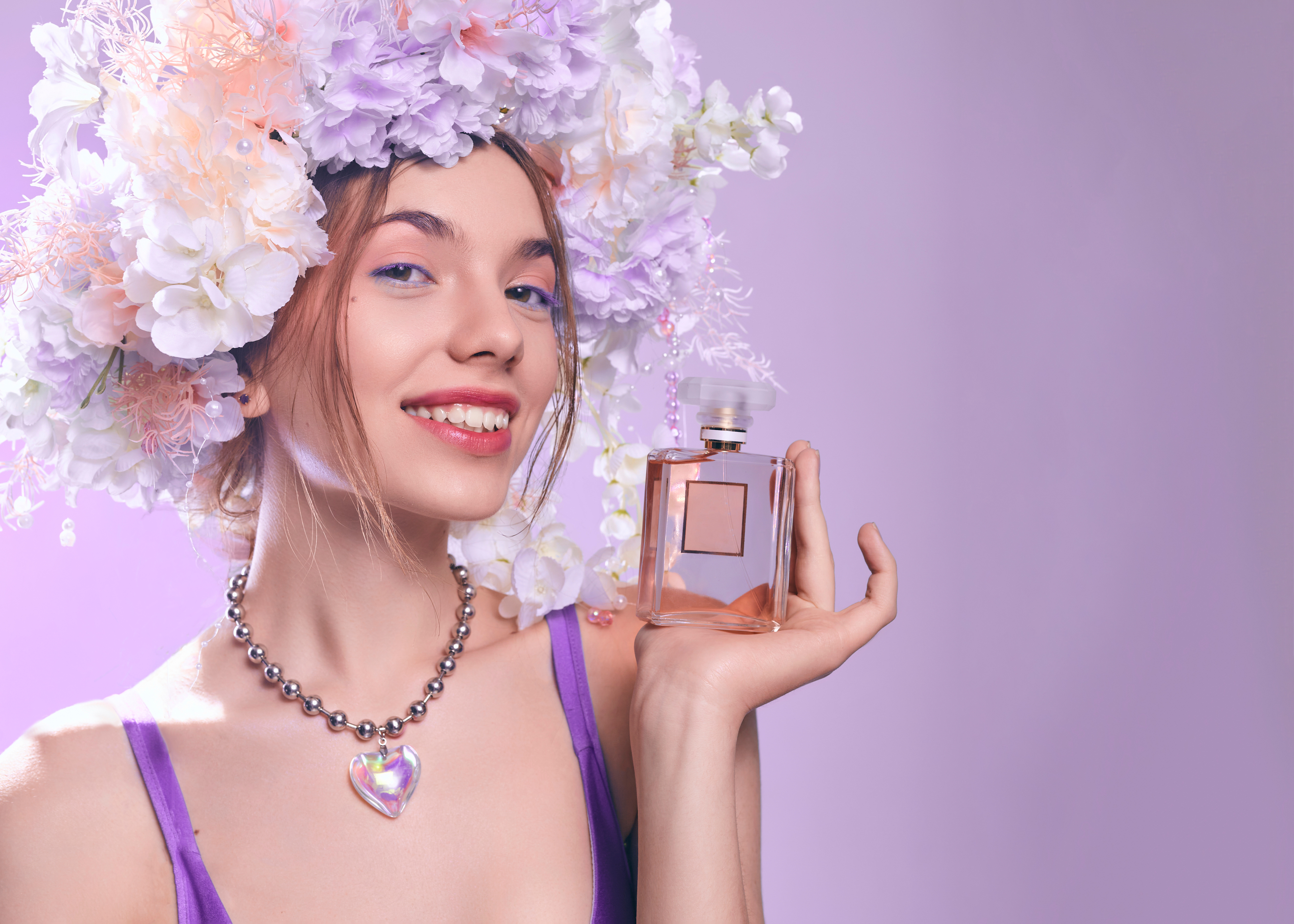 A sampling of 5,000 Reddit posts and nearly 700K comments found that consumers are prioritizing unique scents/distinctive olfactory experiences. Often, this gives an advantage to indie brands, which are often freer to push the envelope with novel notes and combinations.